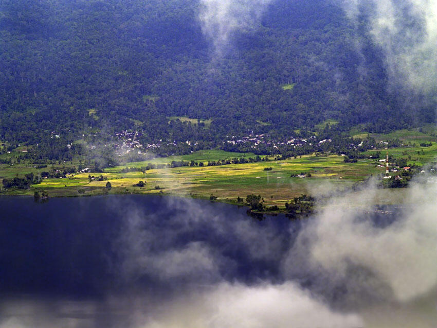 Keindahan danau maninjau