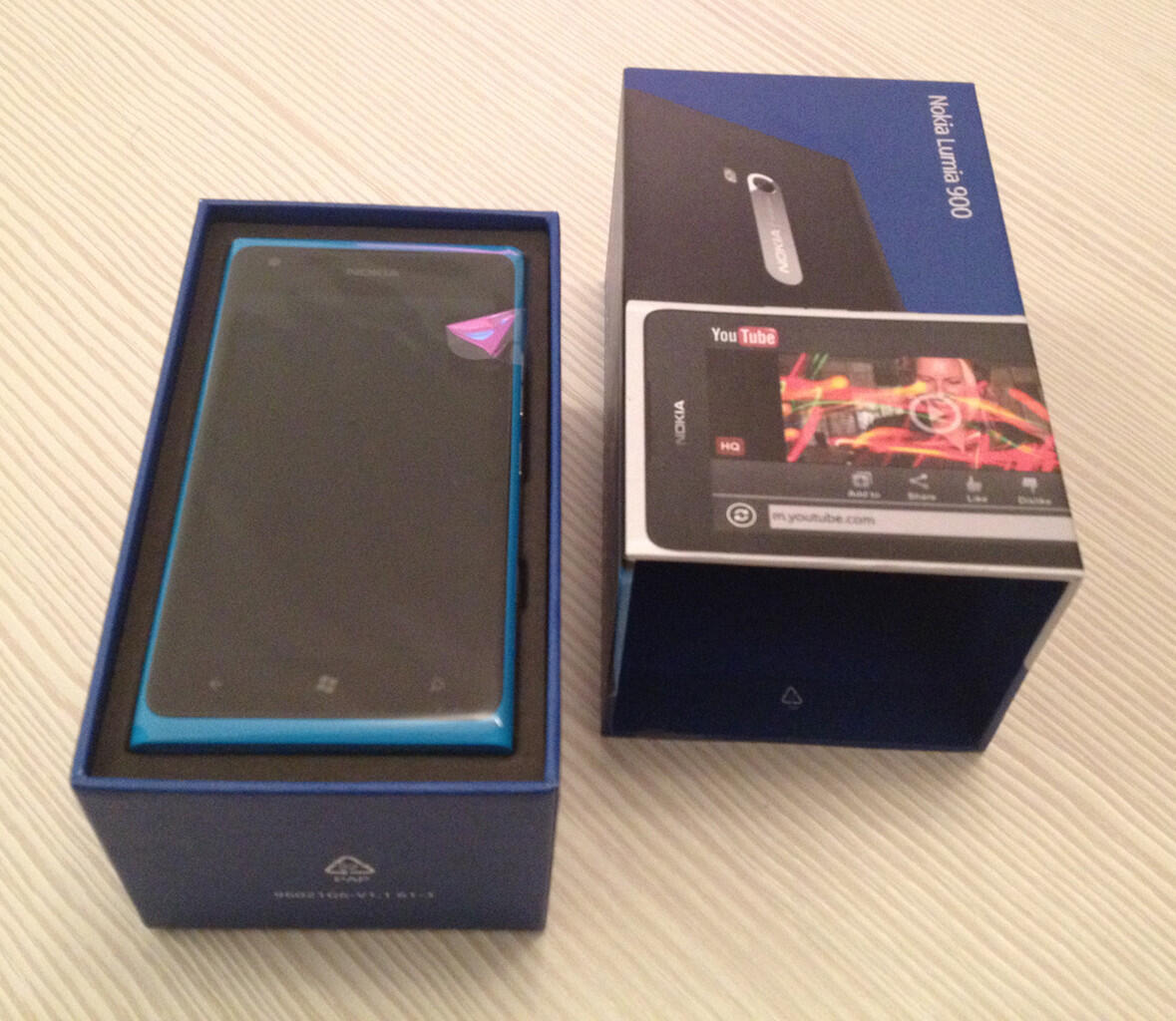 Nokia Lumia 900.masi baru dengan harga murah