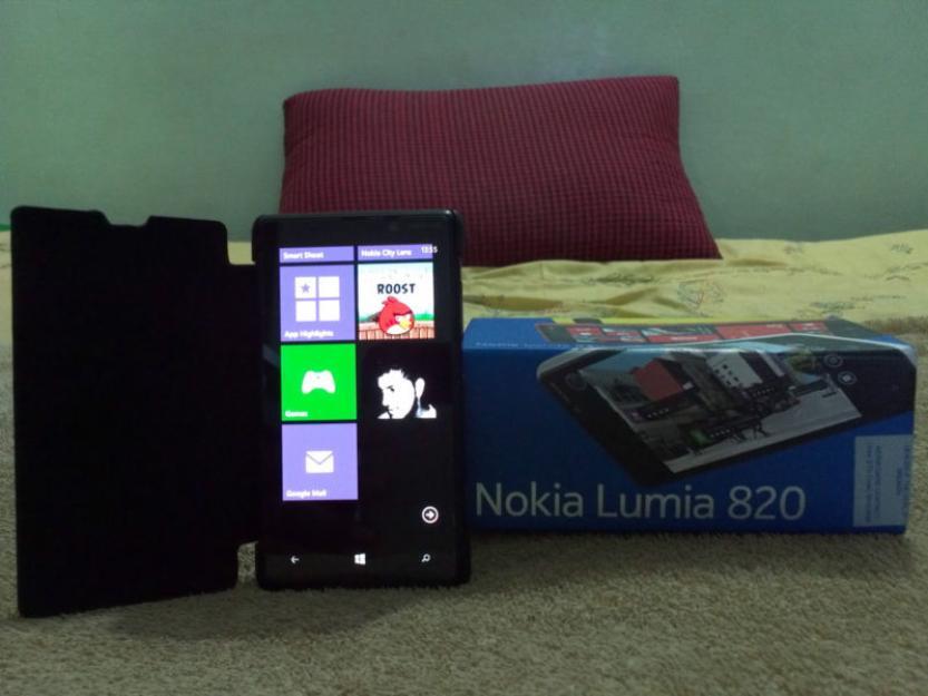 Nokia LUMIA 820.masih baru dengan harga murah