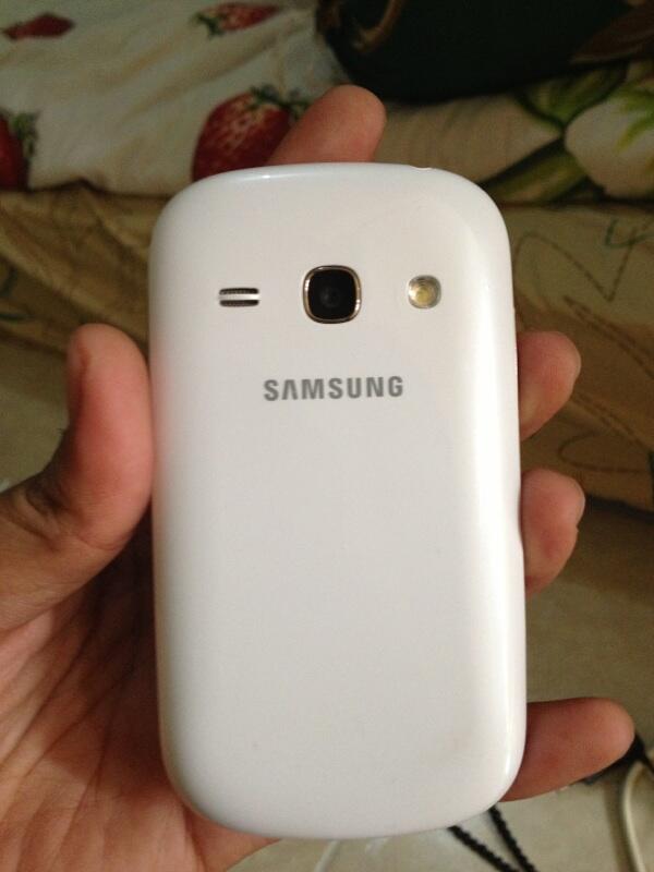 Samsung galaxy fame white second
