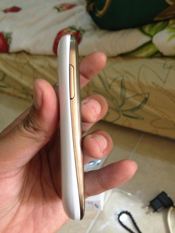 Samsung galaxy fame white second