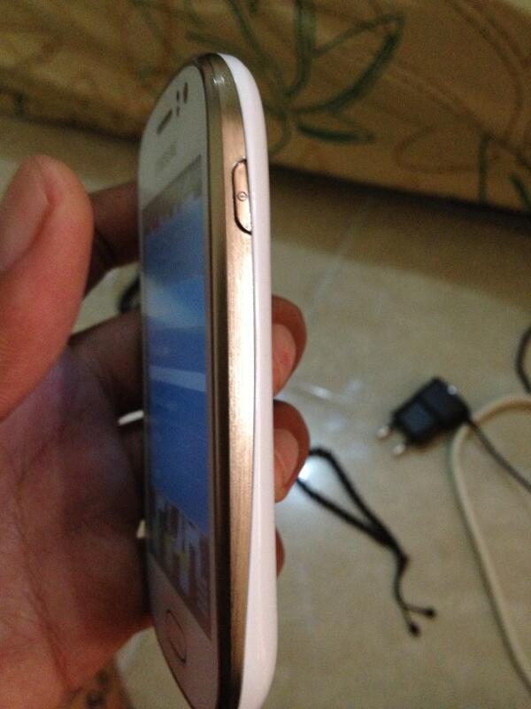Samsung galaxy fame white second
