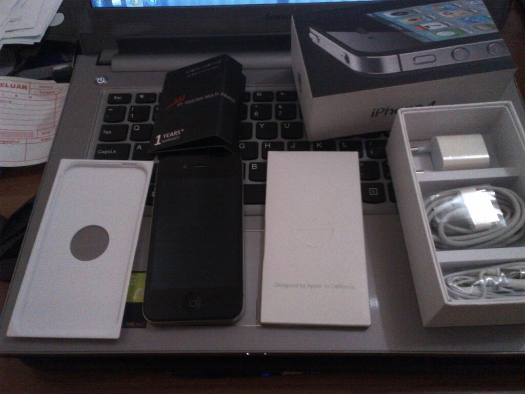 Iphone 4 CDMA 32GB garansi 11 Bulan Muluusss....
