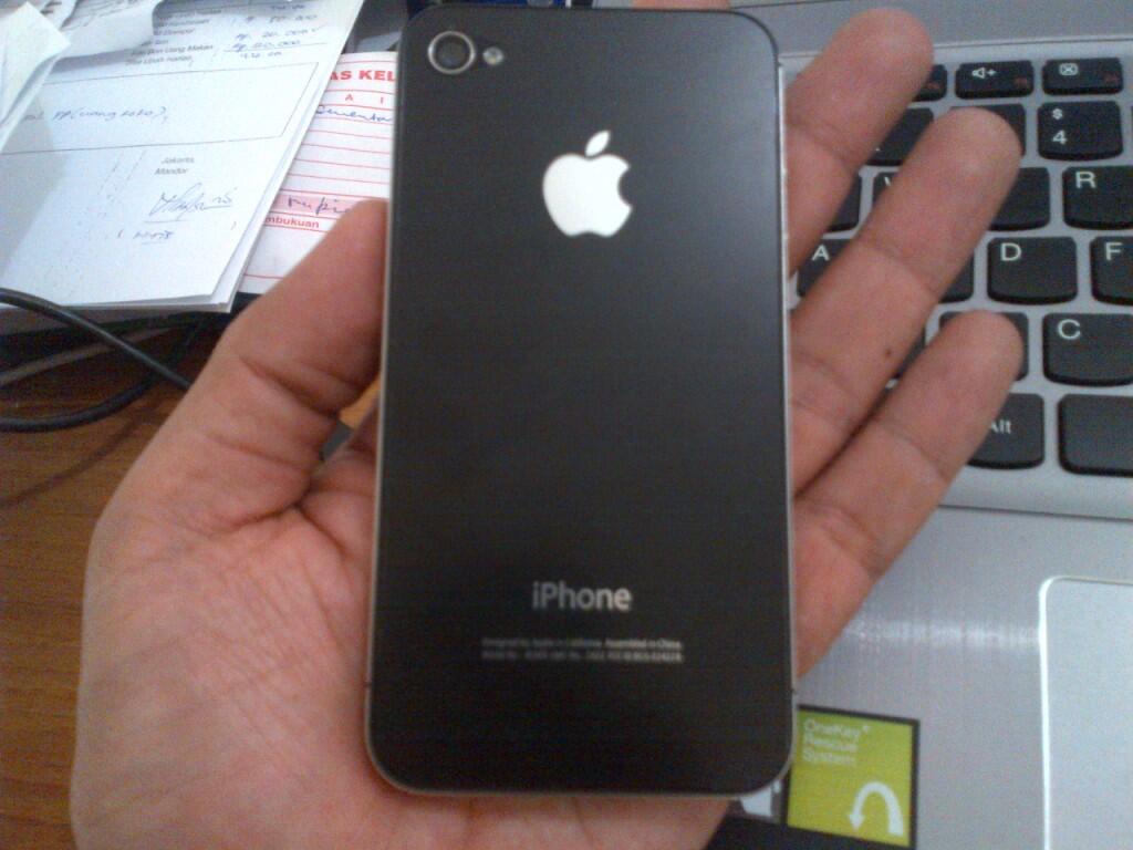Iphone 4 CDMA 32GB garansi 11 Bulan Muluusss....