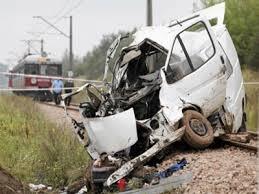 Inilah Akibat Jika Terobos Palang Pintu Perlintasan Kereta Api