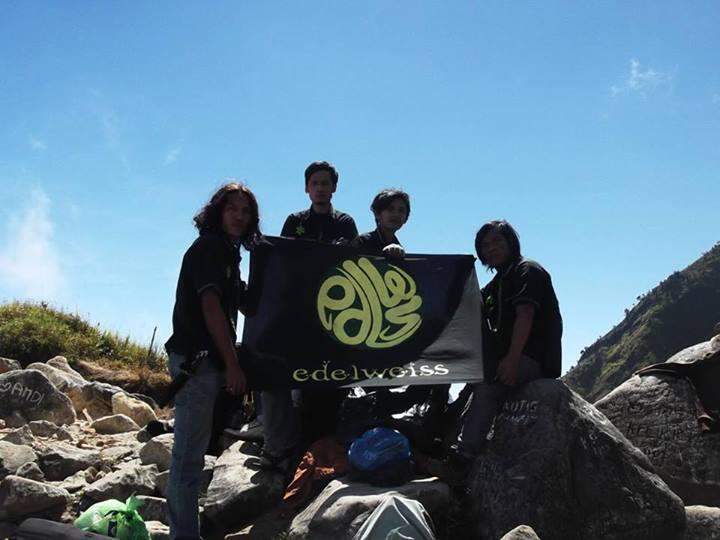 (catper) merbabu 2-4 september 2013 pemanasan setelah kecelakaan