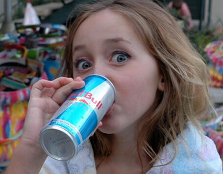 Minuman Berenergi Tak Boleh Dikonsumsi Anak dan Remaja