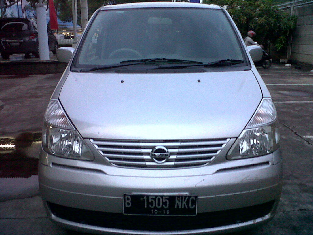 Nissan Serena CT AT tahun 2011 silver metalik