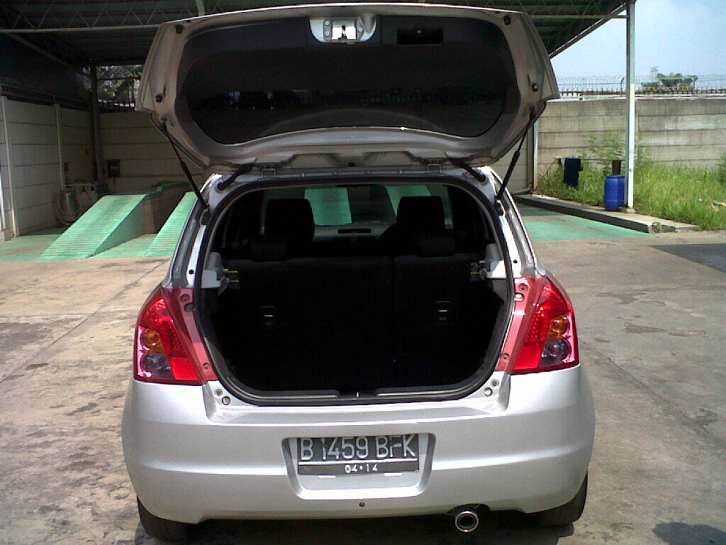 Suzuki swift st manual tahun 2011 silver metalik