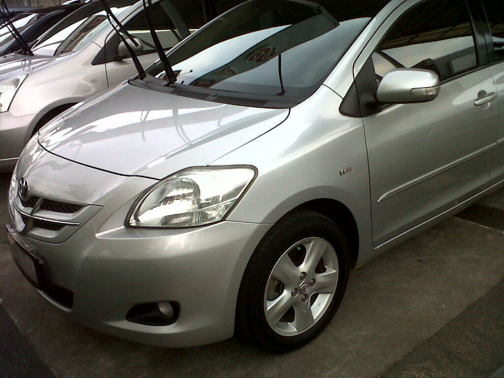 Toyota Vios G at tahun 2007 silver metalik