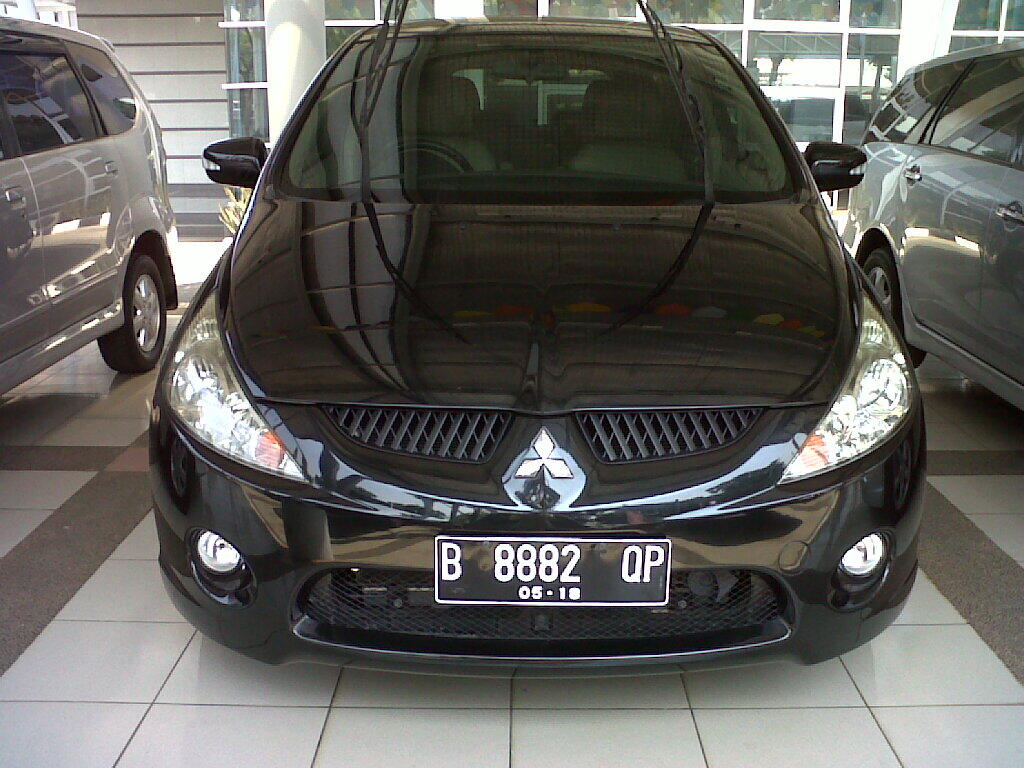 Grandis GLS AT 2.4 Hitam Metalik