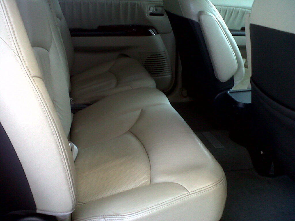 Grandis GLS AT 2.4 Hitam Metalik
