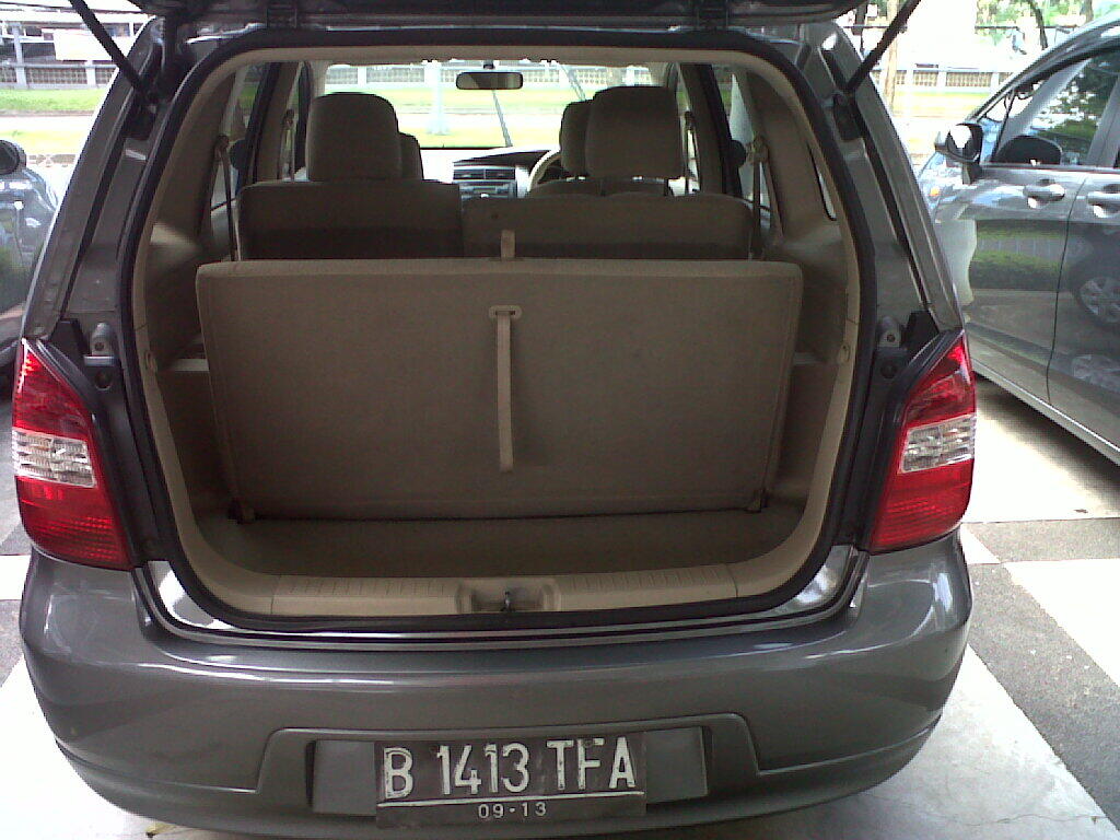 Nissan Grand Livina XV AT Tahun 2008