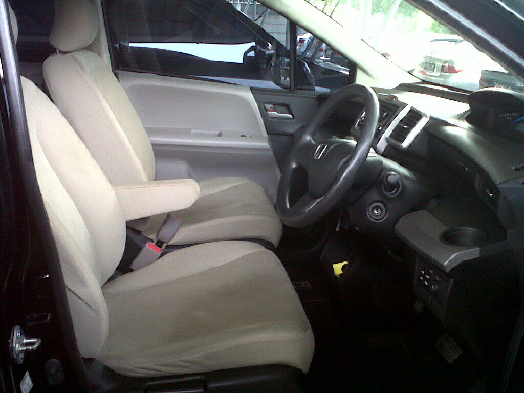Honda Freed PSD AT 1.5 Tahun 2009