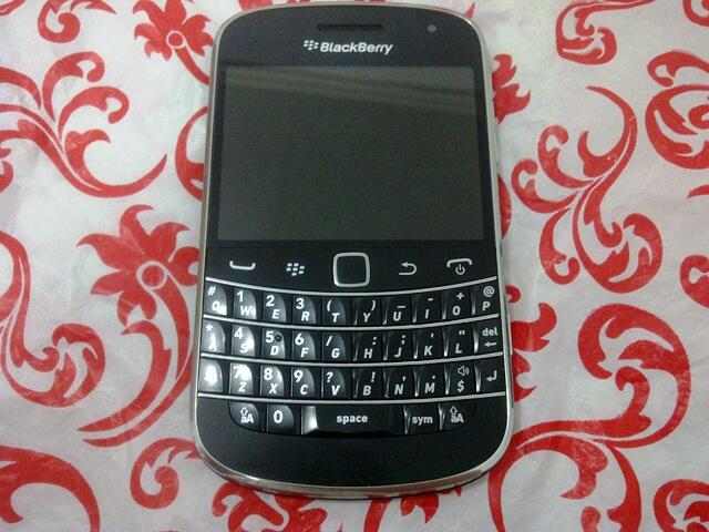 OKE SHOP BNIB APPLE IPHONE RP1.2jt #SAMSUN GALAX S3Rp:1jt #BLACKBERRY Z10 Rp1,500.000