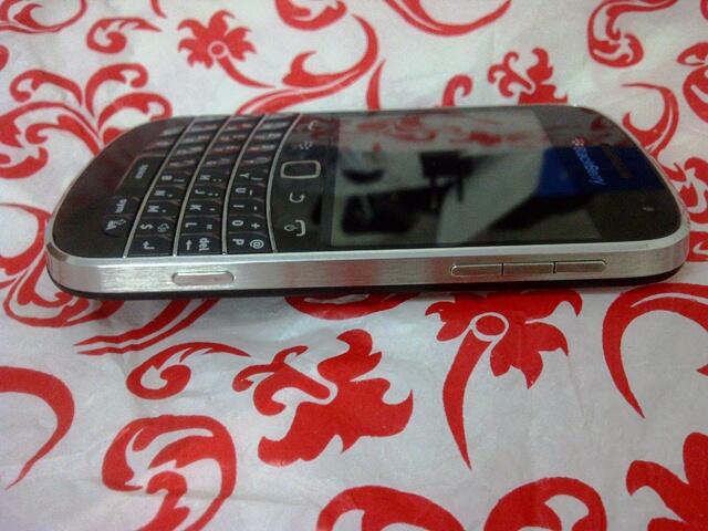 OKE SHOP BNIB APPLE IPHONE RP1.2jt #SAMSUN GALAX S3Rp:1jt #BLACKBERRY Z10 Rp1,500.000