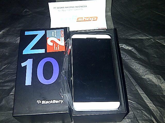 OKE SHOP BNIB APPLE IPHONE RP1.2jt #SAMSUN GALAX S3Rp:1jt #BLACKBERRY Z10 Rp1,500.000