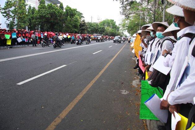 Demo ramah mahasiswa UGM