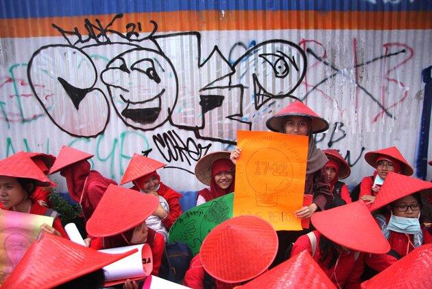 Demo ramah mahasiswa UGM