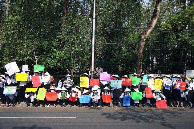 Demo ramah mahasiswa UGM
