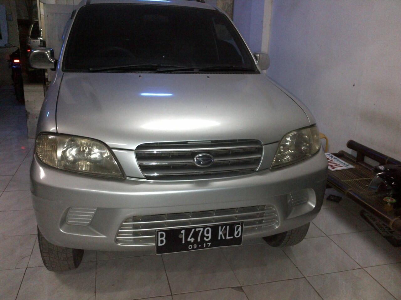 Daihatsu Taruna CX 2000 silver mantab