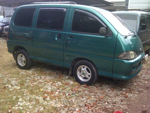 Daihatsu Espass thn 99 super van Hijau met bisa TT or kredit