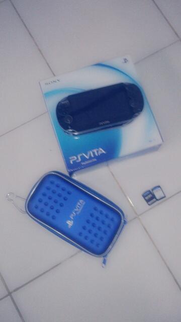 WTS PS VITA Wifi+Games!!