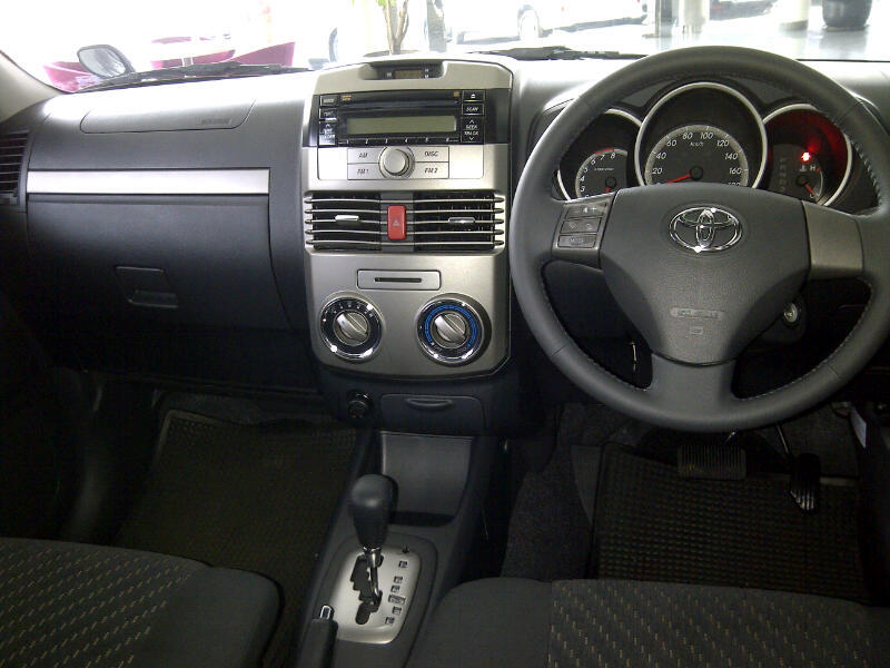 New Rush With airbag & TRD Ready!!! Harga Nego!!!