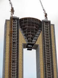 Konyol, Gedung Pencakar Langit Ini Lupa Dibuatkan Lift