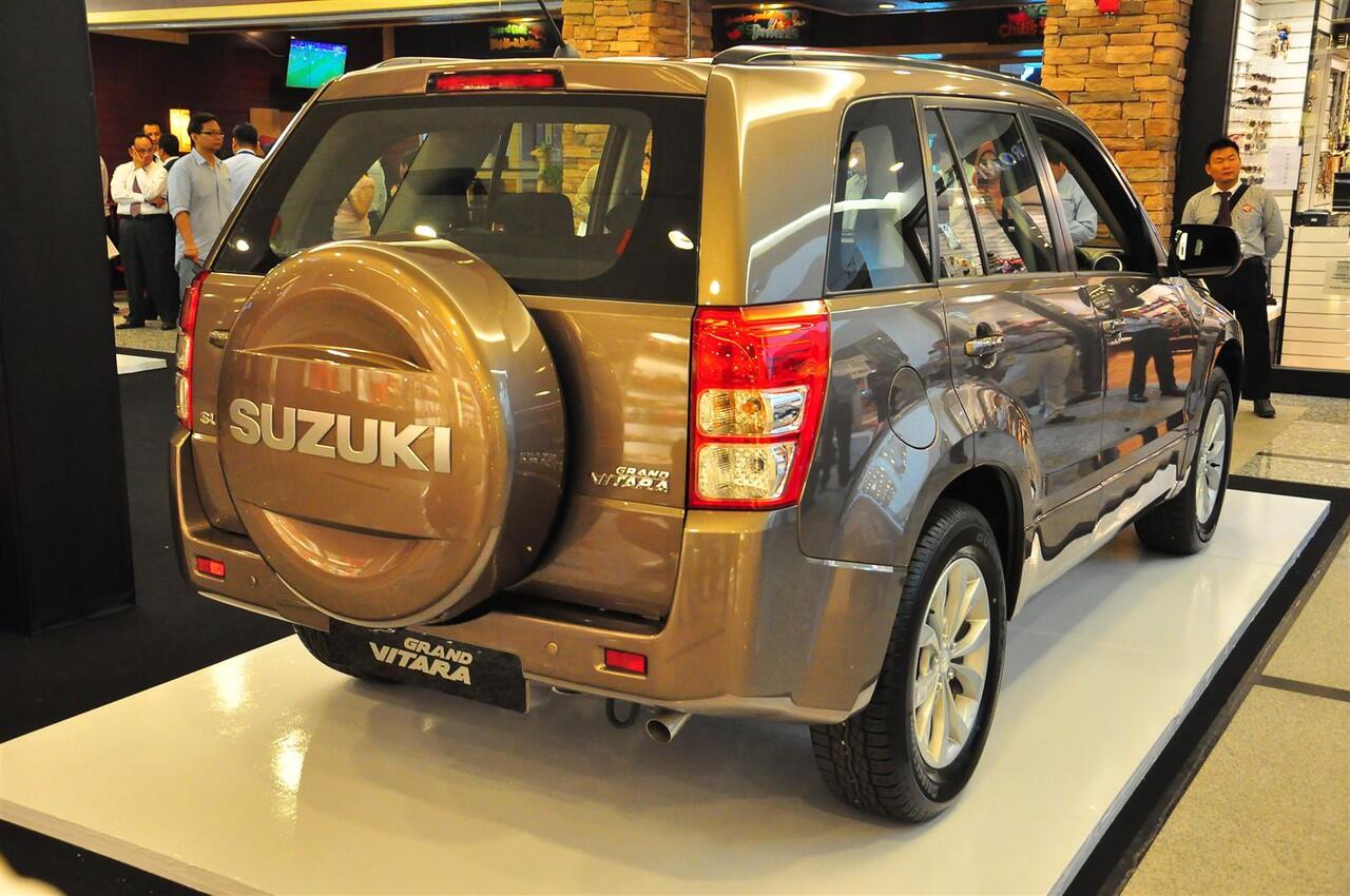SUZUKI GRAND VITARA 100% TERBARU 2013
