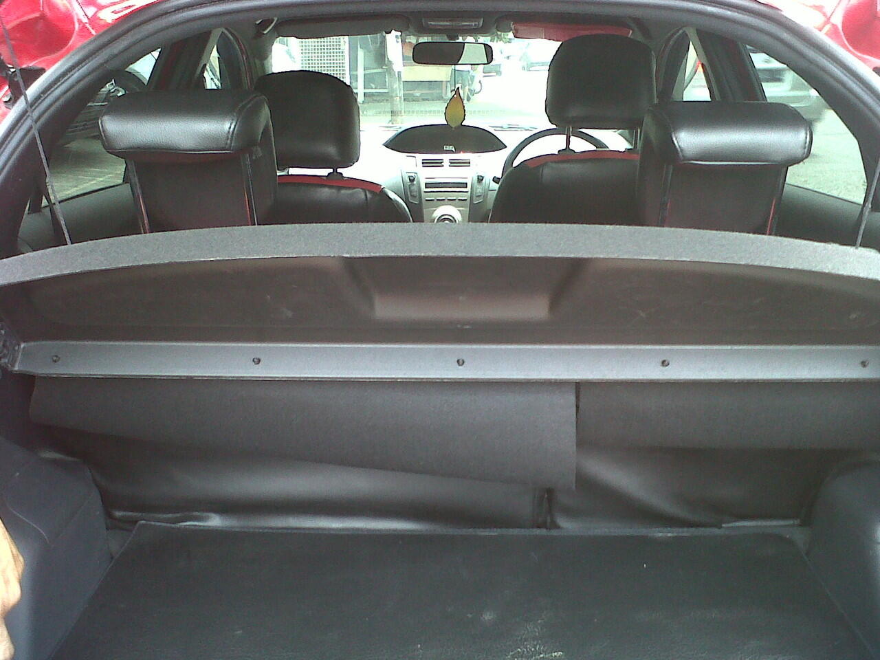 TOYOTA YARIS S LIMITID AT 2011 MERAH METALIK
