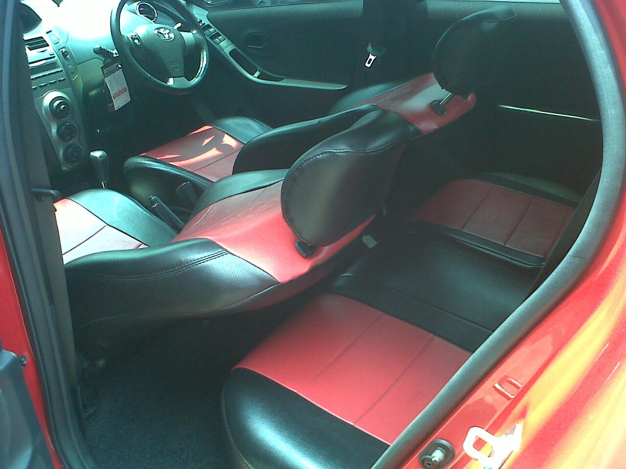 TOYOTA YARIS S LIMITID AT 2011 MERAH METALIK