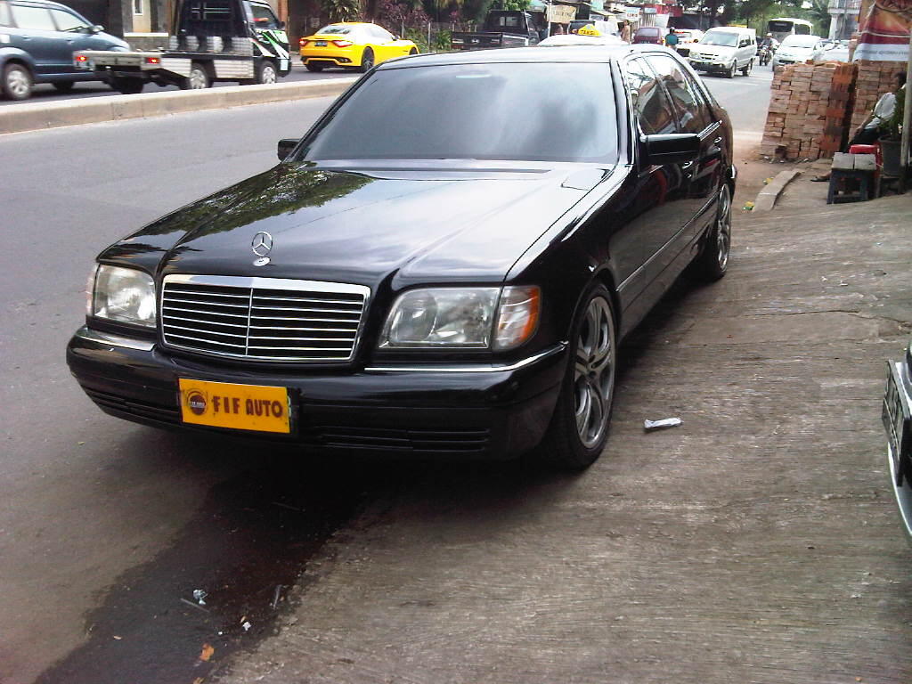 MERCEDES BENZ S 320 L AT 1997 HITAM METALIK