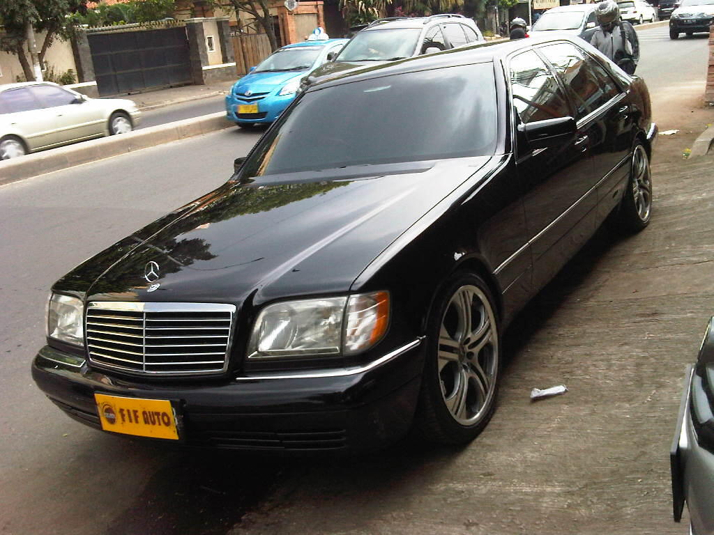 MERCEDES BENZ S 320 L AT 1997 HITAM METALIK
