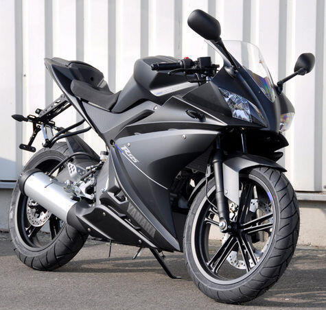 Yamaha Rilis YZF-R125 Tech Carbon