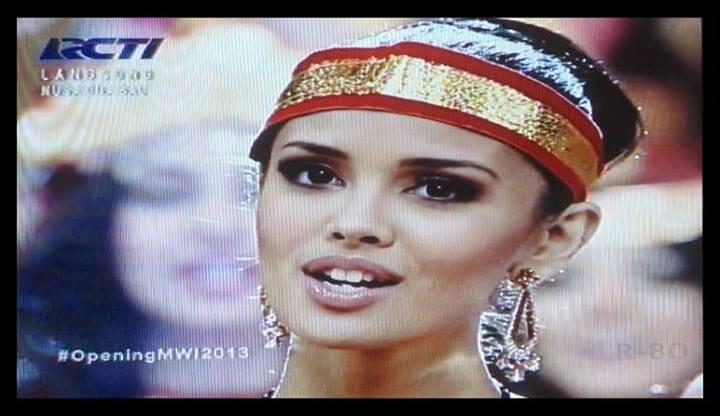 Opening Miss World 2013 Hargai Budaya Indonesia