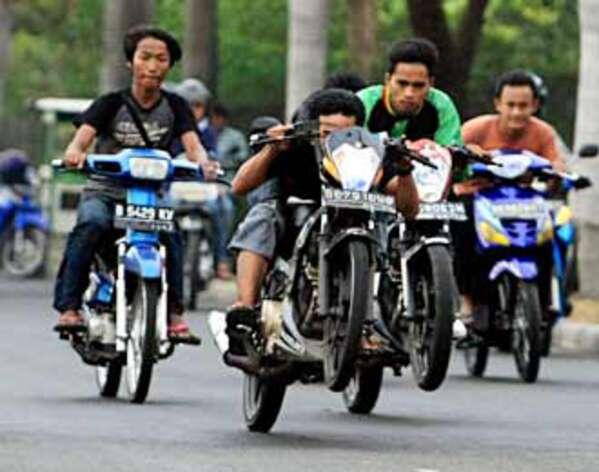 Kebiasaan Buruk Di Sekitar Kita