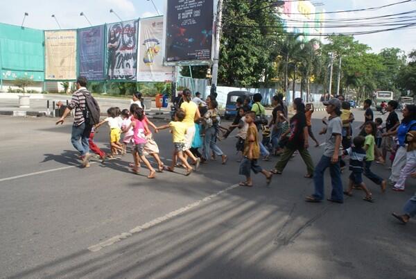 Semua Laku di Jakarta Termasuk Menjual Kemiskinan (Jakarta Hidden Tour)