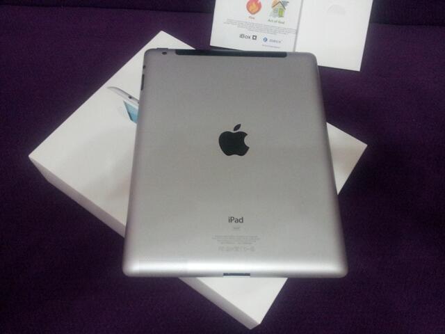 Ipad 2 3G Wifi 16gb White fullset mulus
