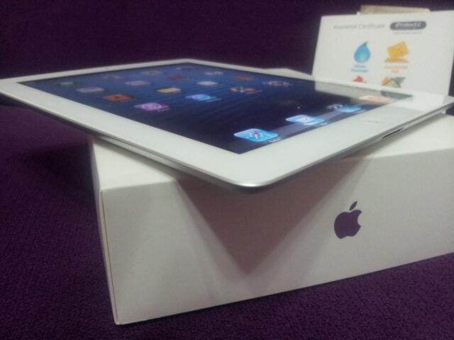 Ipad 2 3G Wifi 16gb White fullset mulus