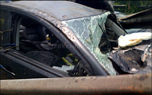 Foto-Foto Kondisi Kecelakaan Mobil DUL (anak Ahmad Dhani)