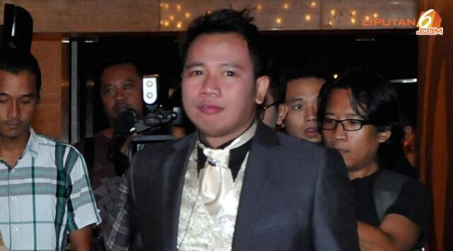 Ini Ciri Pria Penipu Semacam Tunangan Zaskia Gotik