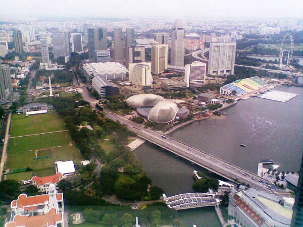 Stadion Sepak Bola Mengambang di Atas Air Terbesar di Dunia