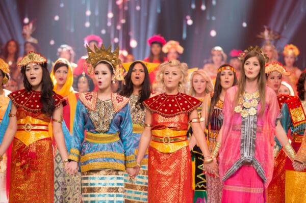 Parade Baju Adat Tradisional Nusantara pada Ajang Miss World 2013