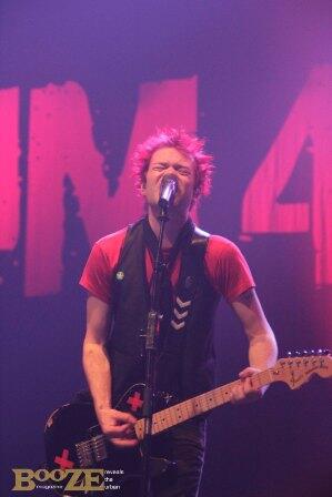 Masih ingat kah dengan band SUM 41 ? nostalgia
