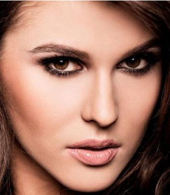 Miss Wolrd di Indonesia menampilkan keanekaragaman budaya Indonesia