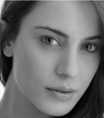 Miss Wolrd di Indonesia menampilkan keanekaragaman budaya Indonesia