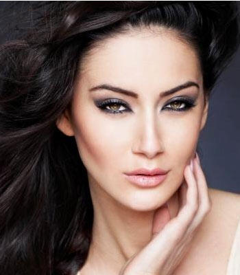 Miss Wolrd di Indonesia menampilkan keanekaragaman budaya Indonesia