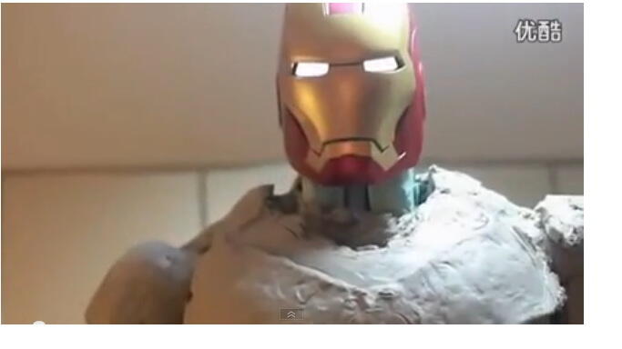 Gan ada yang Buat Helm Ironman Beneran