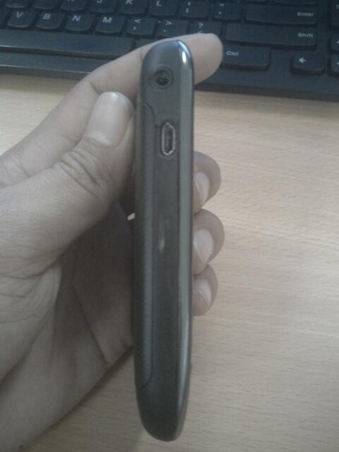 Blackberry Gemini 3G 9300 hitam murah aja
